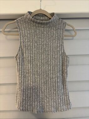 SHEIN Light Heather Gray Ribbed Sleeveless Top